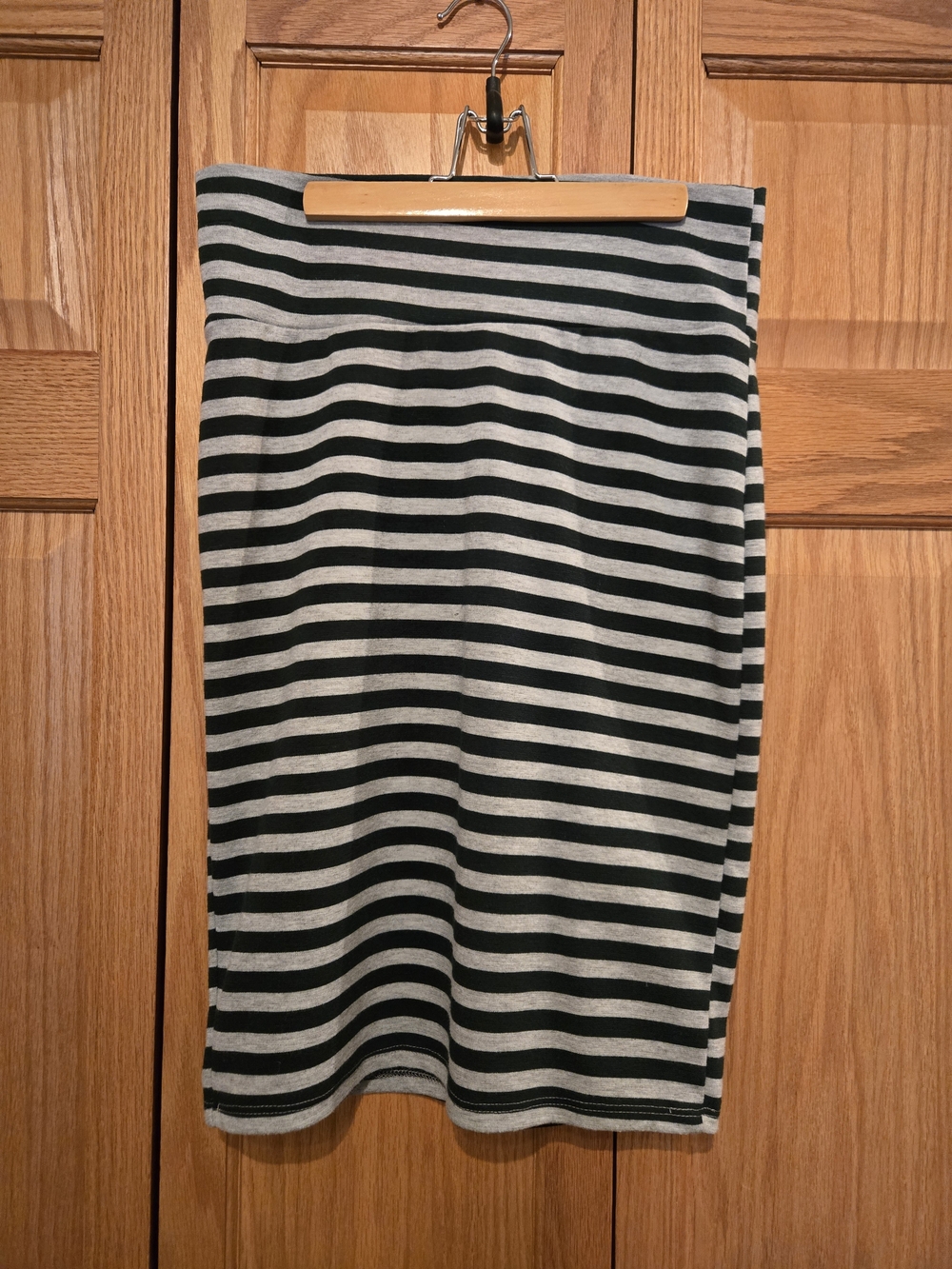 LuLaRoe Black and Gray Striped Pencil Skirt